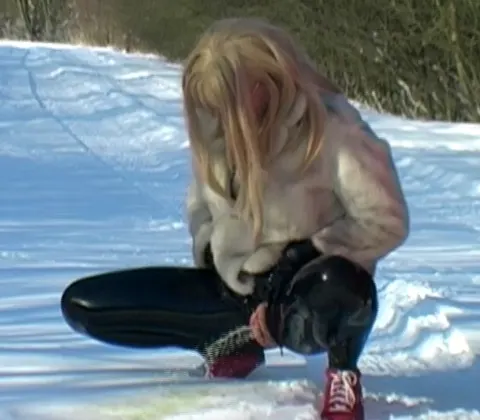 Pee Snow Walking