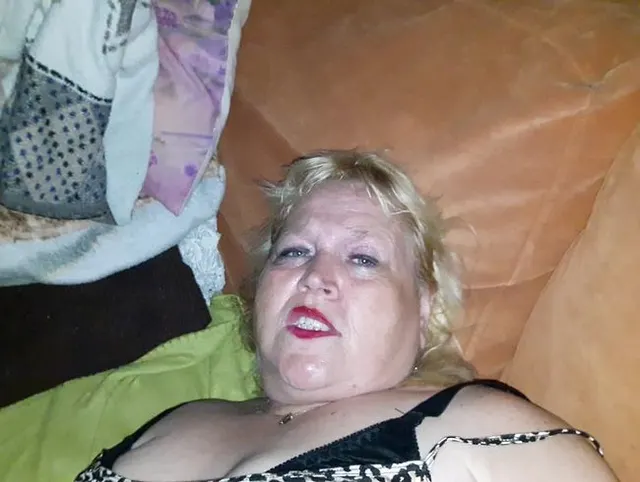 Auf die Fotze gespritzt
