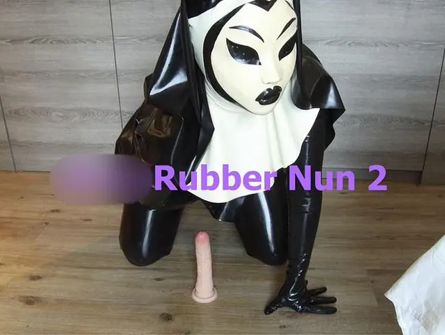 Dirty Rubber Nonne reitet den Schwanz! Echte hausgemachte ungeschnitten!