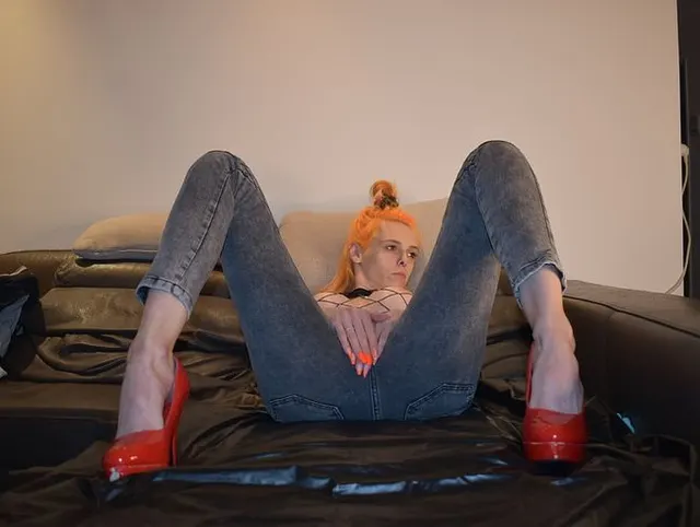 In Skinny Jeans gepisst
