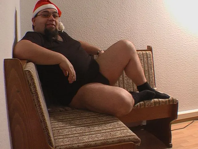 Weihnachts-Blowjob und Arschfick