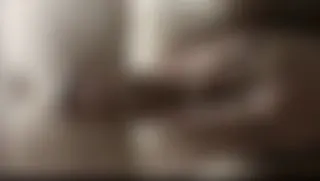 User geil den Schwanz massiert