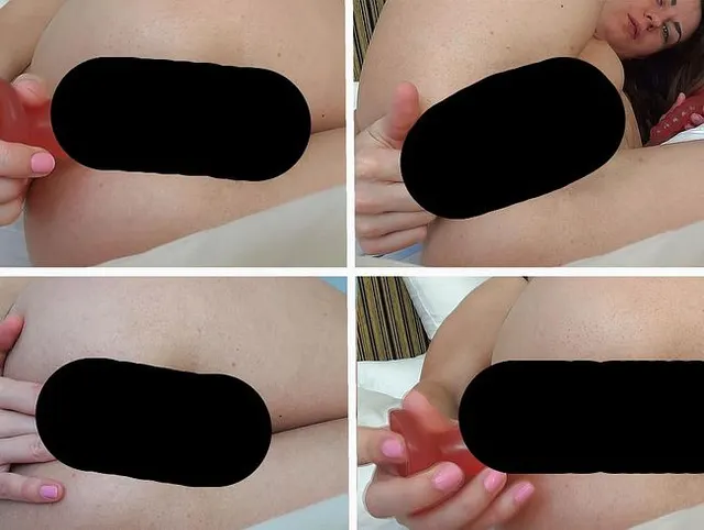 Zwei Finger und ein Spielzeug in meinem Arsch