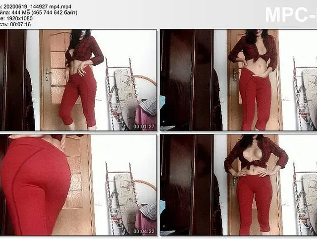 Ich pisse in rote Leggings 2