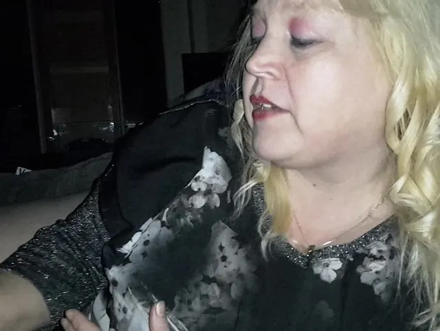 Zärtlich gestreichelter Handjob