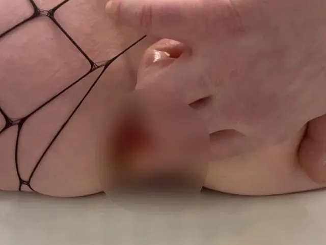 Wieder geile Analspiele mit Bällen