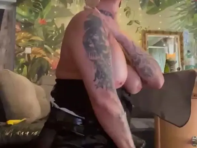 Ich besorge es mir mit einer Gurke ?