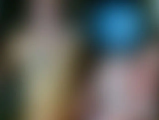 Herzloses Girl wichst bei rauchen !!