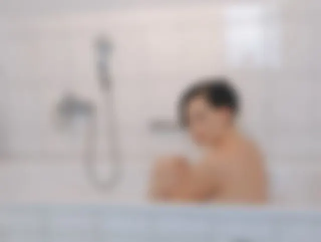 Hast Du Lust mit mir zu baden ?