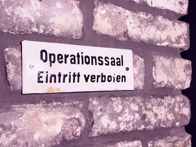 Devote Schwanz ist härter