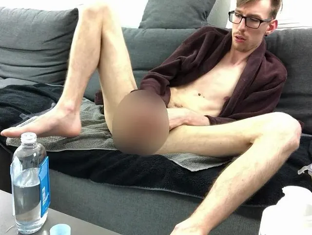 Video 150 - Maxis Dildoshow mit spermadose - Teil 10-10