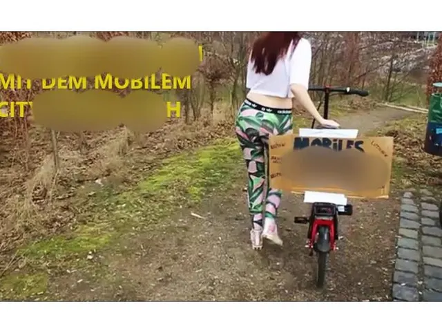 Zweifach Fotzenbesamung!!! SCHLAMMSCHIEBEN mit dem mobilen CITY Fotzenloch***
