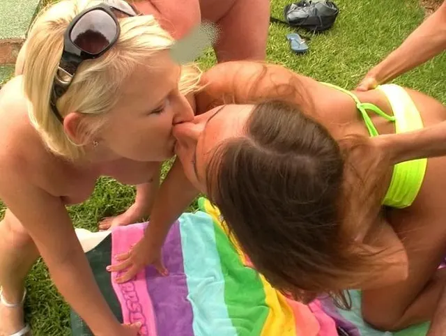 Geile Fickorgie im Urlaub am Pool Teil 3
