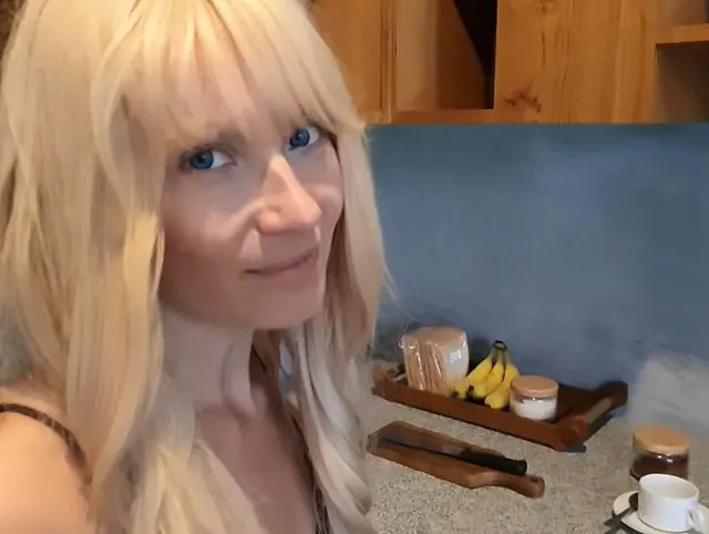 DREISTER FREMDFICK!! Ehemann meiner Schwester überredet mich zum hemmungslosen Sex!