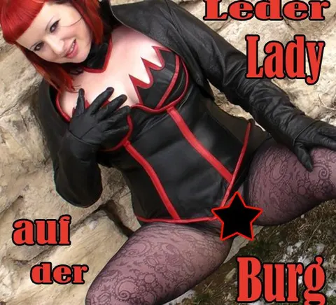 Leder Lady auf der Burg
