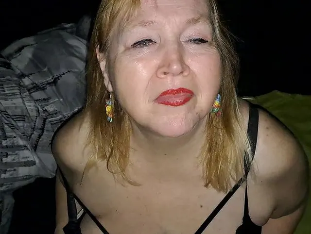 langweiliger Cuckischwanz darf mich anspritzen