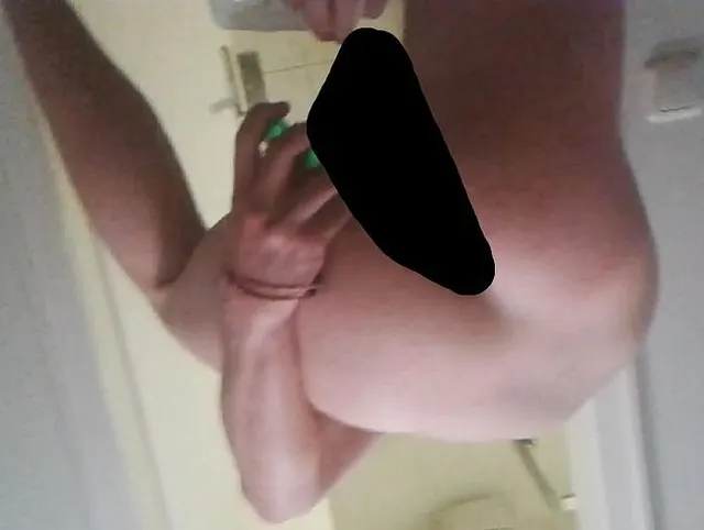 Analkette!! Hardcore Anal 33cm, passt das? im Spiegel aufgenommen