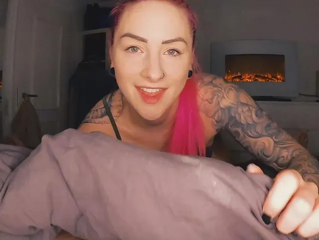 Bedroom Blowjob!!!