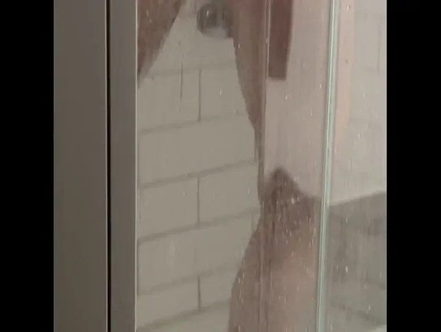 Gefilmt beim duschen, ich habe es nicht gemerkt ?