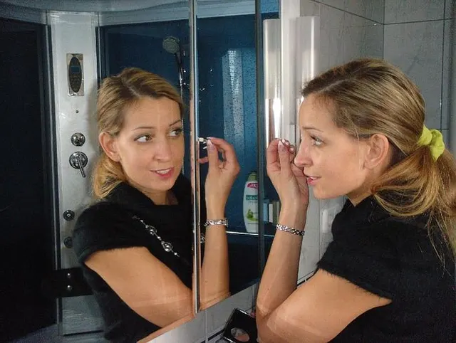 Julia sagt hallo