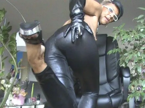 Smoking-Fetish-WiXXe auf m.WETLOOK-ARSCH..