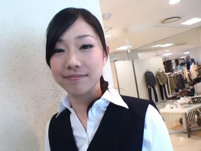 Japanisches Model will gefickt werden