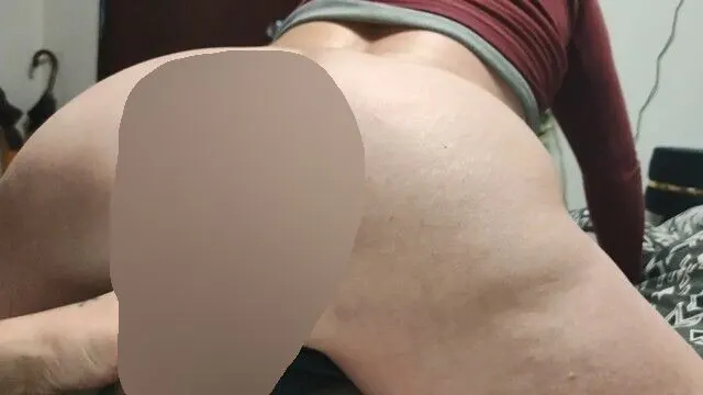Reife MILF-Ehefrau mit großem Arsch reitet Reverse Cowgirl