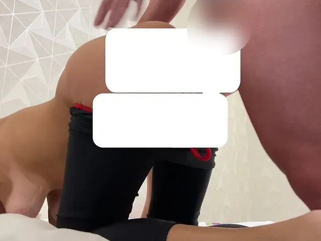 Stiefsohn benutzt Gilf-Arsch und Sperma auf den Hintern