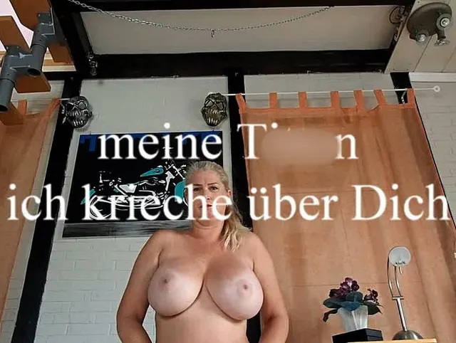 meine Titten - ich krieche über Dich