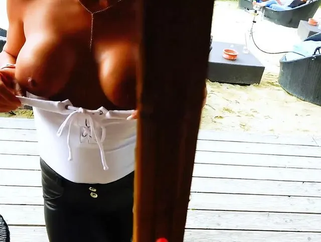 Christian (26) von der Shisha-Bar | Megadreist vor ALLEN Leuten! XXL Spermafresse + Pissdusche