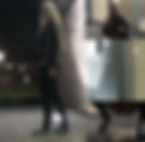 Aus Rache mein Ex Chef vor die Tür Gepisst!!