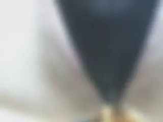 Sekt durch de Slip gepisst