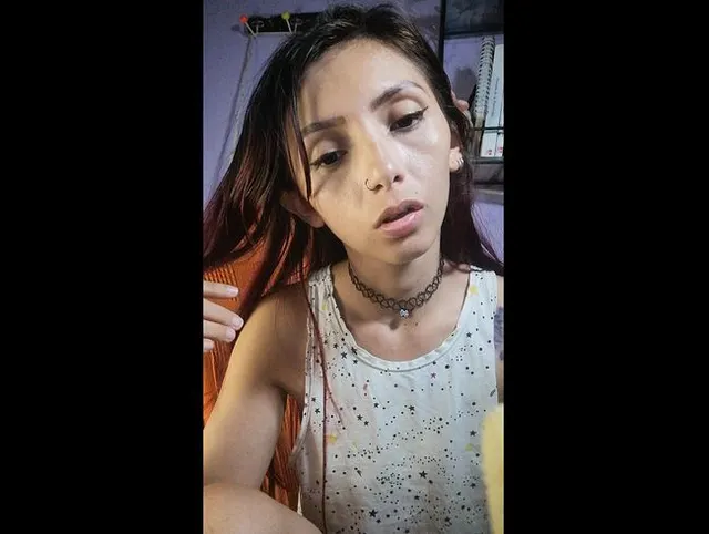 Einen köstlichen Bananen-Blowjob zu erleben, macht mich sehr geil und begierig darauf, alles zu esse
