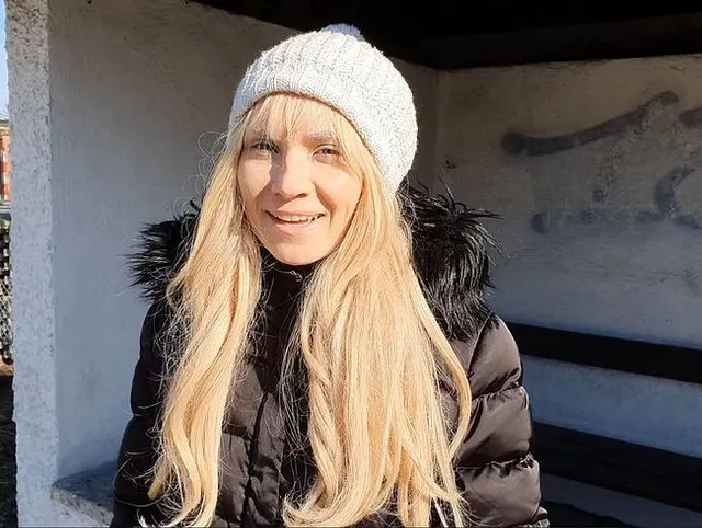 USER an Bushaltestelle ABGESCHLEPPT! Geht das doch zu weit? USER SPRITZT MIR VOLL IN MEINE MUSCHI!!