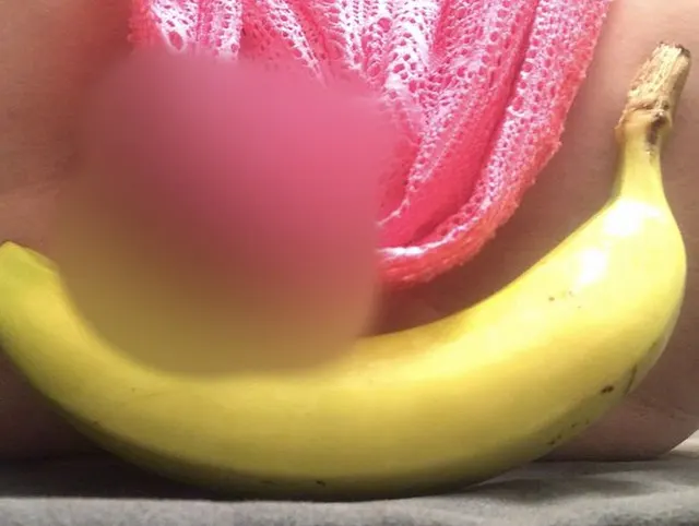 Es gibt Banane aus dem Arsch