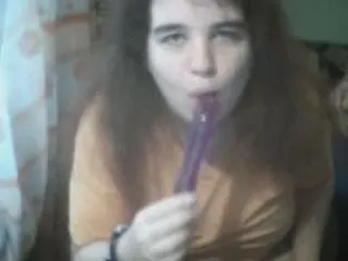 Dildospiele vor der Cam und riesen Titten