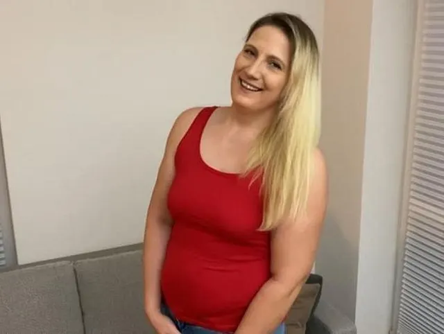 Ich bin Julia und ich suche Dich!