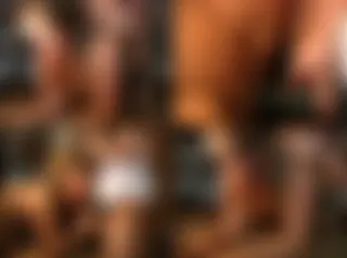 Gepiercte muschi GEFICKT mit dem STRAP ON