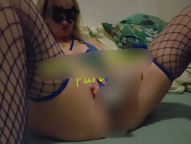 Geiler Sex am Abend Part 1 - Mona macht es sich
