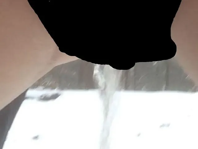 In den schönen weissen Schnee gepullert