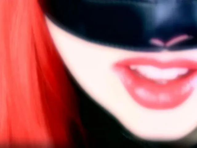 Die Bl*troten Lippen der #Herrin Miss Adora Fynn