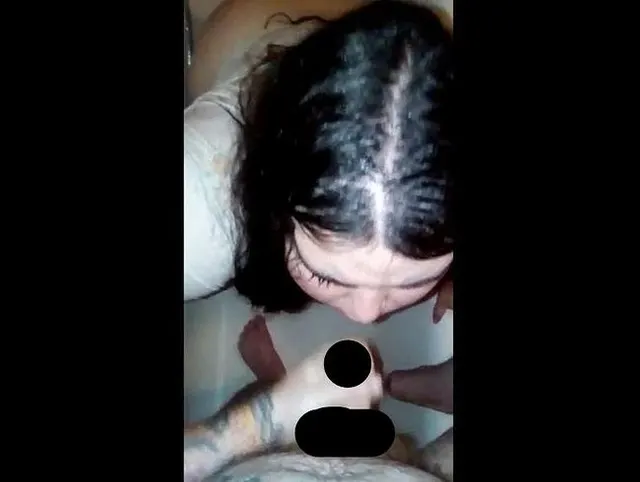 Mal wieder leckeres Sperma im Gesicht