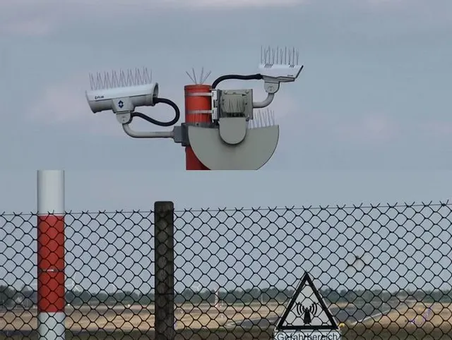 Geiler Solosex am Flugplatz