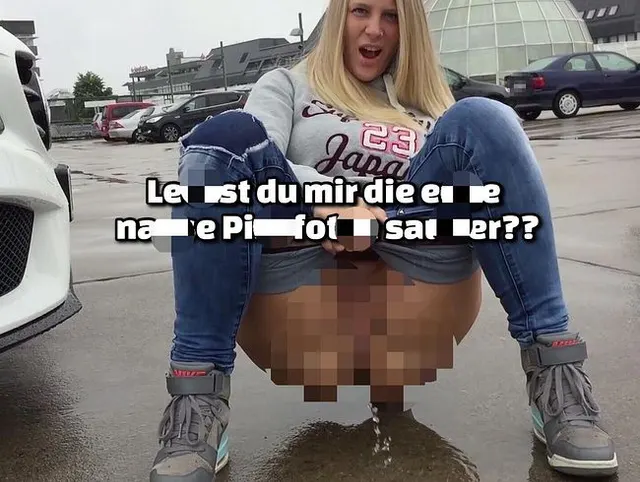 Dringender PUBLIC PISS - Leckst du meine nasse Pissfotze sauber?
