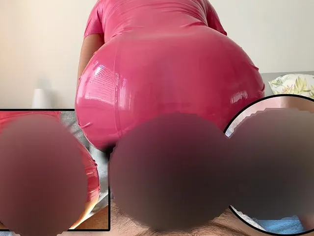 Latex-Barbie melkt fetten Grossschwanz