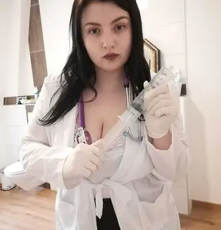 Sprechstunde bei Frau Dr. Lady Elisa