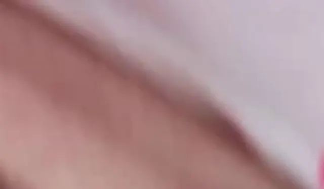 Bin gerade so Horny.. hilfst du mir dabei meine Brüste und meine Pussy zu verwöhnen??