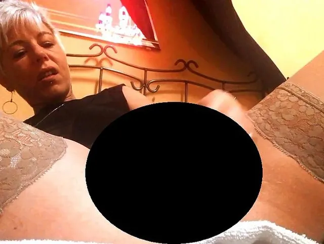 Jetzt wird die Milf Fotze Explodieren !