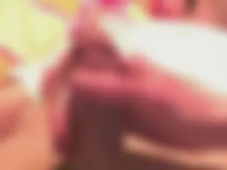 Gewichst bis zum abspritzen..geiler Handjob