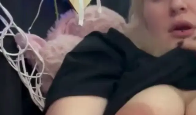 ich nehme meine finger und zeige dir wie ich kommen kannn